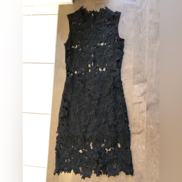 Black Lace Bodycon Dress - Picture 1 of 3